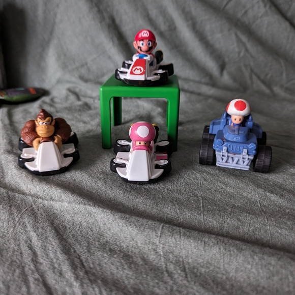 Nintendo Super Mario Bros Kart Kids Meal Toys Toad Toadette Dk Mario 2022 Pick - Picture 1 of 12